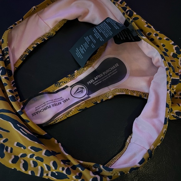 NWT Volcom GIRLS RUNNING WILD BIKINI SET - ANIMAL PRINT Sz: 14 - Picture 11 of 15